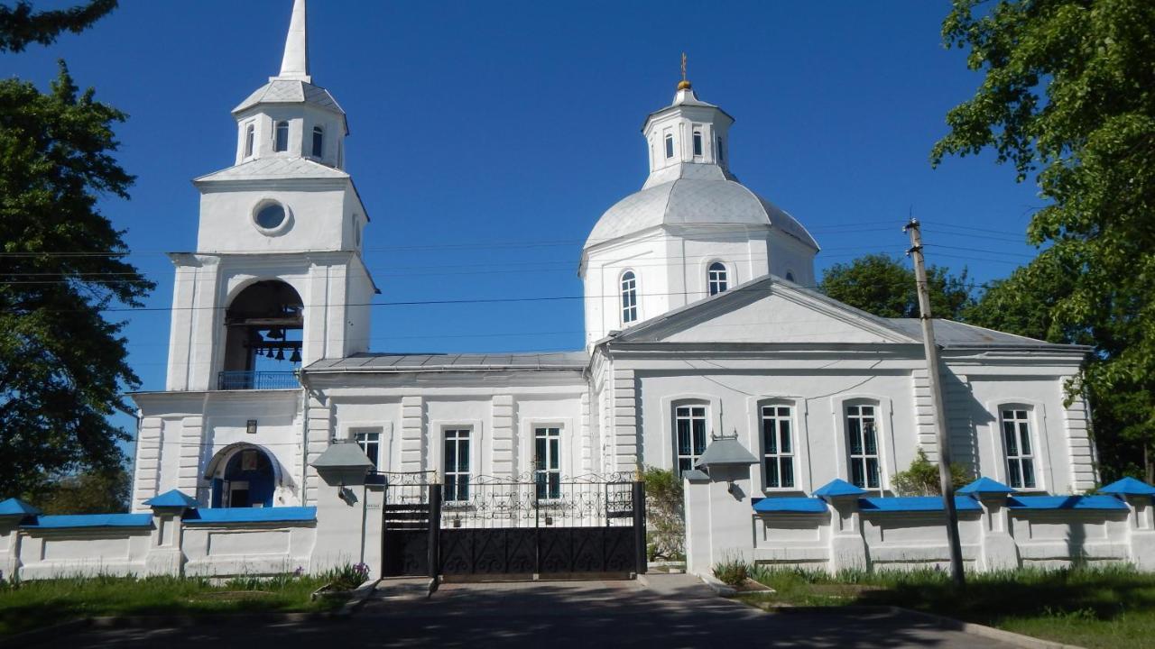 Hotel Elegia Trostyanets  Экстерьер фото